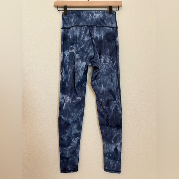 Gymshark Elevate Leggings in Lakeside Blue Spray Dye - Picture 3 of 6